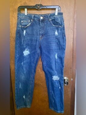 Almost Famous Distressed Dark Blue Women’s Jeans Jr. 9